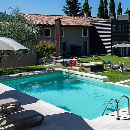 Riondel Farm stay Affi